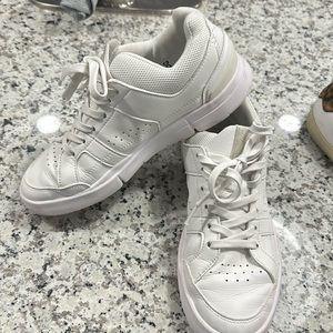 ON on cloud The Roger W7.5